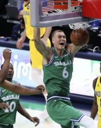  小萨博尼斯20+20国王破山伐湖  