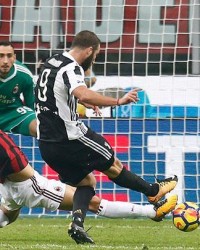  AC米兰德比功臣重伤或影响欧冠淘汰赛  